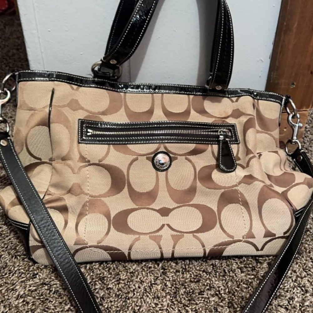 Coach Laura Signature Tote